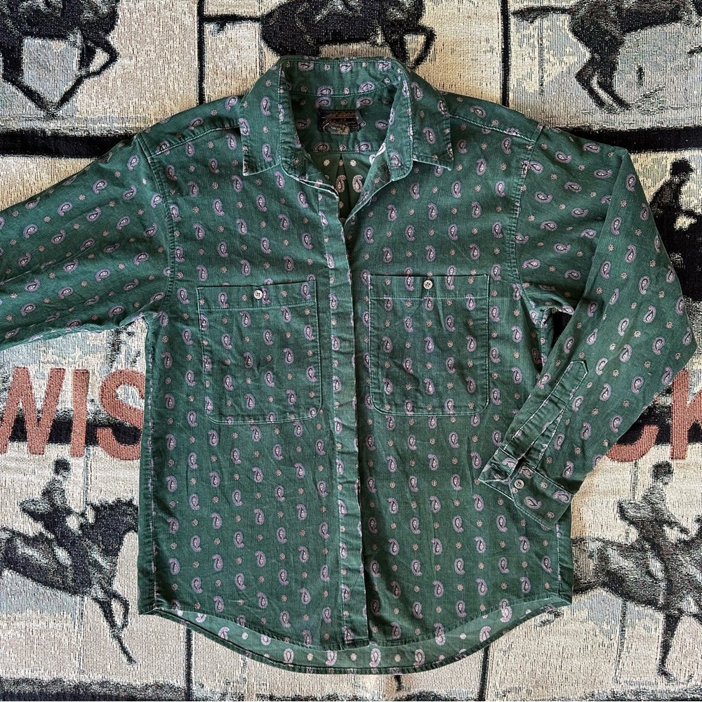 Vintage Eddie Bauer women’s corduroy button down green paisley size 8